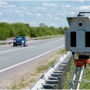 Șofer din Elveția, amendat cu 110.000 $ pentru că a depășit cu 27 km/h limita de 50 la oră. Cum s-a calculat