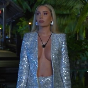 Oana Monea și Maria Avram, confruntare la „Insula Iubirii 2025”. Imagini neașteptate cu ispita sărutându-se cu soțul concurentei