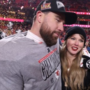 Taylor Swift și Travis Kelce s-au logodit. Cum arată inelul primit de cântăreață