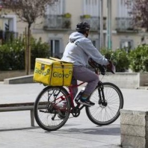 Un livrator străin, în comă după ce a fost bătut cu un lemn în Cluj-Napoca