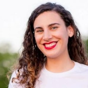 Și-a cumpărat o casă, iar iubitul de 11 ani îi plătește chirie, deși locuiesc împreună: "Oamenii sunt șocați"