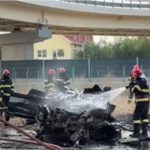 Accident mortal în Berceni. Şoferul unui BMW a murit carbonizat după ce s-a prăbușit cu mașina de pe pod