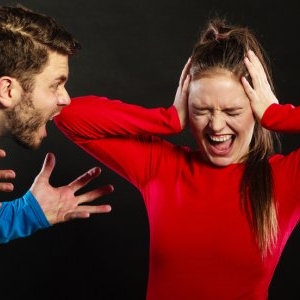 Cea mai insuportabilă zodie. Singura care nu se înțelege cu nimeni. Este egoistă, îngâmfată și vrea să se impună cu orice preț