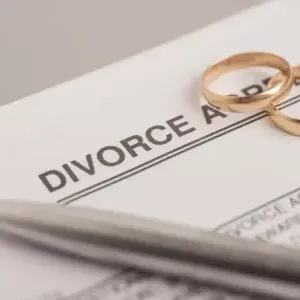 Celebrul fotbalist român tocmai a divorțat!  Nici măcar un an nu a trecut de la nuntă: „S-a terminat relația!”