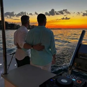 Nu se mai ascund! Sportivul și iubitul lui au plecat într-o vacanță romantică! „Delta este pur și simplu magnifică!”. Avem imaginile / Foto