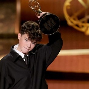 Owen Cooper s-a învoit de la școală pentru a-și ridica premiul la Gala Emmy 2025. Actorul uimește la doar 15 ani