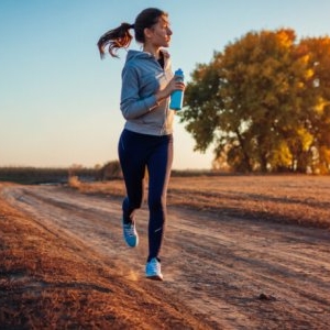 Cum să îți menții greutatea în sezonul rece. Sfaturi utile și ușor de pus în practică