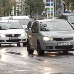 Şoferii îşi vor putea lua numere de înmatriculare personalizate. Unele costă 5.000 de euro