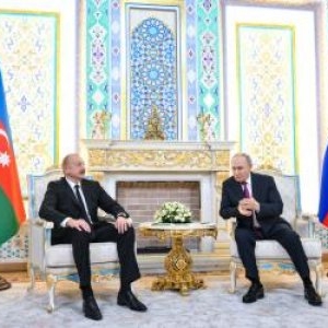 Putin recunoaste că Rusia e de vină pentru prăbuşirea avionului azer: Rachetele au explodat la câţiva metri