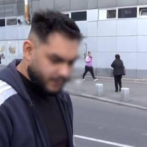 Şoferul care a spulberat pe trecere o mamă cu copilul în căruţ, reţinut. "Am pus frână, nu s-a oprit maşina"
