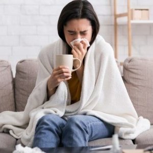 Este bine să bei cafea când ești răcită? Află beneficiile și riscurile