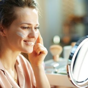 Cum poți să construieşti o rutină de îngrijire adaptată sezonului rece. Sfaturi pentru femei ocupate