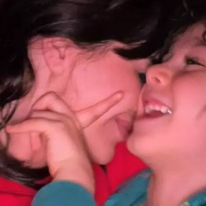 Băiețelul lui a fost diagnosticat cu autism, dar celebrul artist refuză să îi mărească pensia alimentară, spunând că nu are bani! Între timp, și-ar fi cumpărat un apartament de 500.000 euro