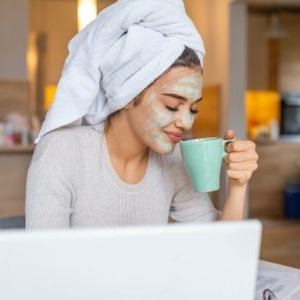 Rutina de dimineață pentru o zi productivă și fericită. Sfaturi pentru clipe pline de energie