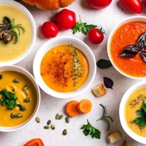 De ce experții în nutriție spun că sezonul supelor este cel mai bun lucru pentru intestinul tău