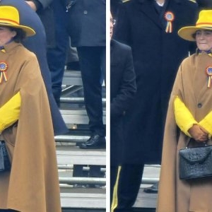 Cine e femeia cu pălărie galbenă care a atras toate privirile la parada de 1 decembrie 2025. Toți ochii au fost îndreptați spre ea