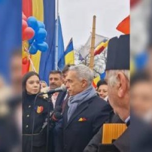 "Marş la Moscova". Discursul lui Călin Georgescu, întrerupt de un protestatar furios la Alba Iulia