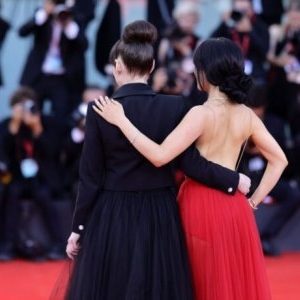 Ea este vedeta care are 1.55 m înălțime, dar poartă tocuri de 19 cm. A impresionat recent pe covorul roșu