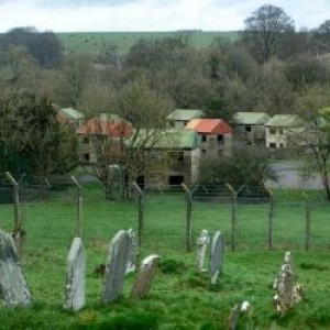 Satul care este izolat de lume 310 zile pe an îşi redeschide porţile pentru turişti. Când poate fi vizitat