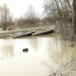 Imaginile dezastrului după golirea barajelor de pe Argeș. Ferme și adăposturi, înghițite de ape în câteva ore