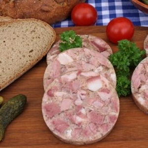 Rețetă de tobă cu carne de porc, gelatină si condimente preparată artizanal