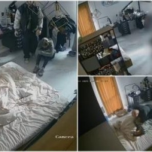 Momentul când un bărbat din Timiș intră în casă peste fosta iubită și o ia la bătaie