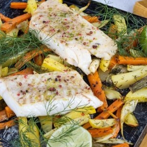 De ce mănâncă românii pește în noaptea de Revelion. Semnificația unui obicei păstrat din generație în generație