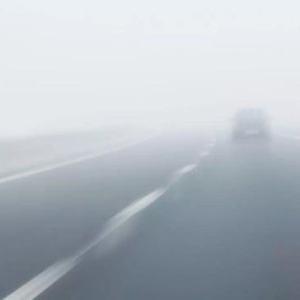 Mare atenție, șoferi! Cod galben de ceață și polei în 15 județe și în București, în următoarele ore