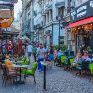 Capitala ar putea introduce o taxă de 2€ pentru turiști. Reacţia revoltată a unor vizitatori din Italia