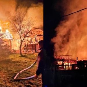 Incendiu devastator în județul Argeș. Un bărbat a murit, iar două femei au primit îngrijiri medicale