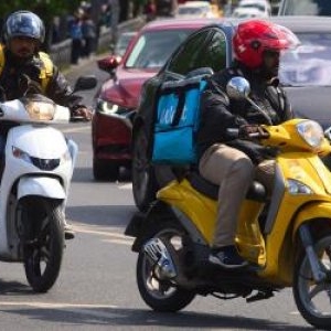 Ordonanţa de urgenţă privind angajarea lucrătorilor străini în România. Ce prevede documentul