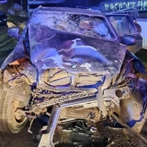 Coliziune frontală în județul Vaslui: cinci persoane rănite și transportate la spital