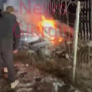 Accident rutier în Ilfov: mașină în flăcări după ce a intrat în stâlp. Cinci victime după ce șoferul de 19 ani a pierdut controlul volanului