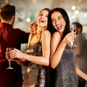 Petrecere de Revelion fără stres. Modalități simple pentru o seară reușită