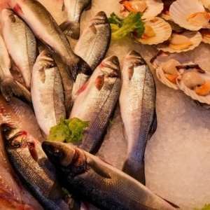 Noroc ... cu porția: peștele de Revelion a devenit un lux. Românii cumpără tot mai puțin