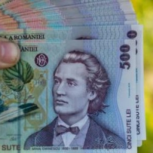 Statistic, trăim mai bine decât părinții noștri, dar ce rămâne efectiv în buzunarul unei familii