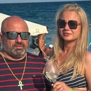 Imagini fierbinți cu iubita lui Cătălin Scărlătescu în vacanță. Cum a apărut arhitecta Elena în Mexic. Blondă, voluptuoasă, fără inhibiții