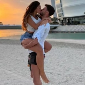 Artista noastră și-a confirmat relația cu un bărbat cu 13 ani mai tânăr! Iubește din nou și e mai fericită ca oricând! Foto