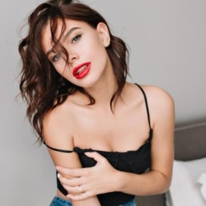 Un candidat republican vrea să introducă o „taxă pe păcat”. Cei care produc materiale deochiate vor fi aspru arși la buzunare