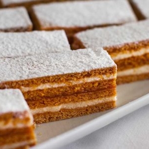 Desertul uitat de români, redescoperit de turiștii străini: o prăjitură simplă, dar cu gust memorabil