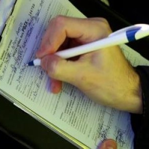 Închisoare sau muncă în folosul comunităţii pentru românii care nu îşi plătesc amenzile