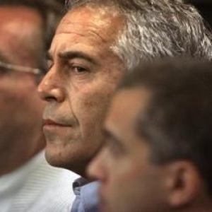 Cine sunt românii pomeniţi în documentele Epstein. Menţiuni în peste 800 de fișiere