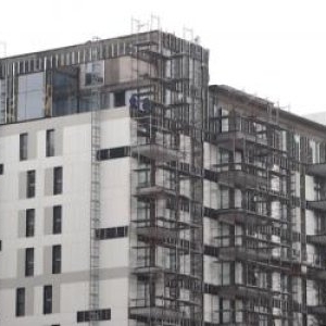 Scădere drastică pe piața imobiliară față de 2025. Orașul cu cele mai scumpe locuințe, pe minus cu 27%