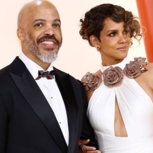 Halle Berry s-a logodit cu Van Hunt după 5 ani de relație. Urmează a patra căsnicie pentru actriță