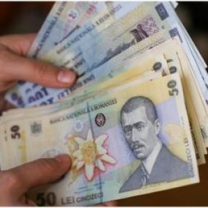 Românii ar putea renunţa la creditul bancar, în primele două săptămâni