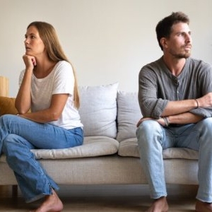 Semne că partenerul tău este egoist. Când iubirea devine despre „eu”, nu despre „noi”