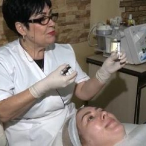 Frumusețea, industrie de milioane. Românii cheltuie până la 800 de euro pe an pentru tratamente