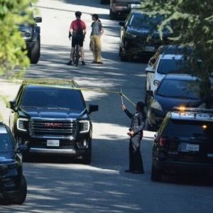 Incident grav la casa unei cântărețe. Focuri de armă trase în timp ce artista era în interior