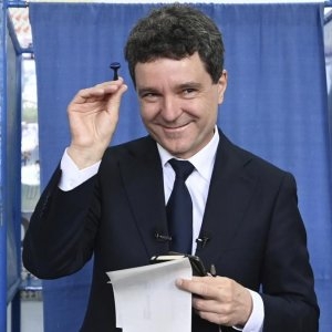 Nicuşor Dan a semnat decretele imediat după şedinţa CSAT. Schimbări importante pentru români