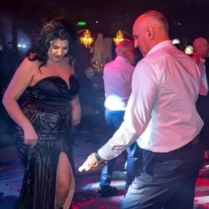 Prins cu iubita pe ringul de dans, deși el are încă nevastă! Mulți români îl admiră, e super celebru la noi în țară, dar viața lui personală pare ruptă din telenovele... „Am sărbătorit”. Nici măcar nu se mai ascunde! Avem imaginile! FOTO